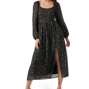 ASTR The Label Smocked Bodice Long Sleeve Dress
BLACK-PURPLE FLORAL, Size Medium